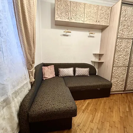 Daire On Sholom Aleichem та ще варіант поруч Lviv
