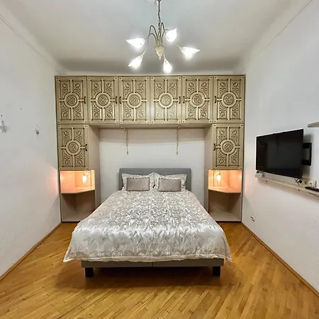 شقة On Sholom Aleichem إلفيف