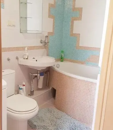 Apartment On Sholom Aleichem та ще варіант поруч *